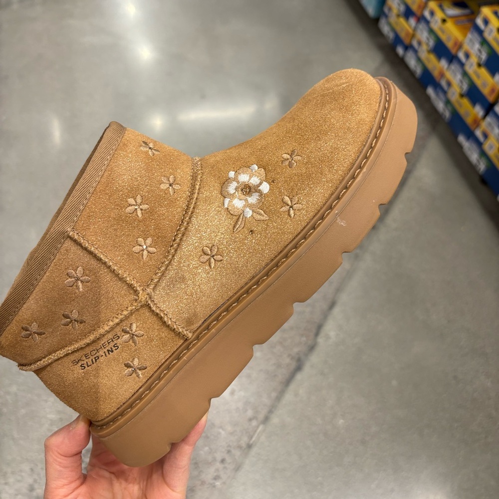 Skechers Women's Tan Floral Ankle Booties